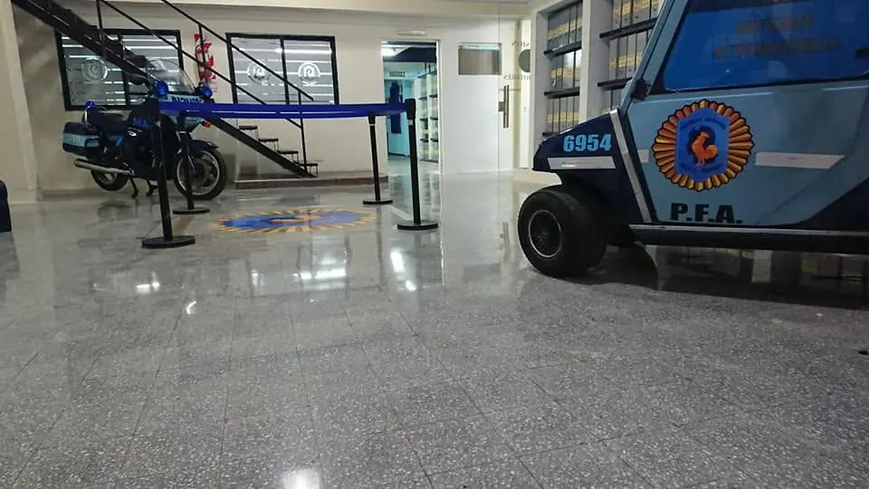 Hall de granito pulido